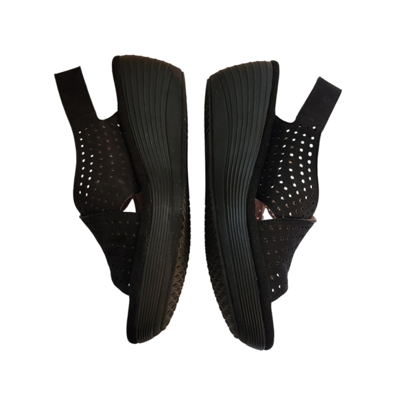 Clarks Reedly Variel Black Nubuck Perforated Wedge Heel Sandals 9M - Picture 3 of 8